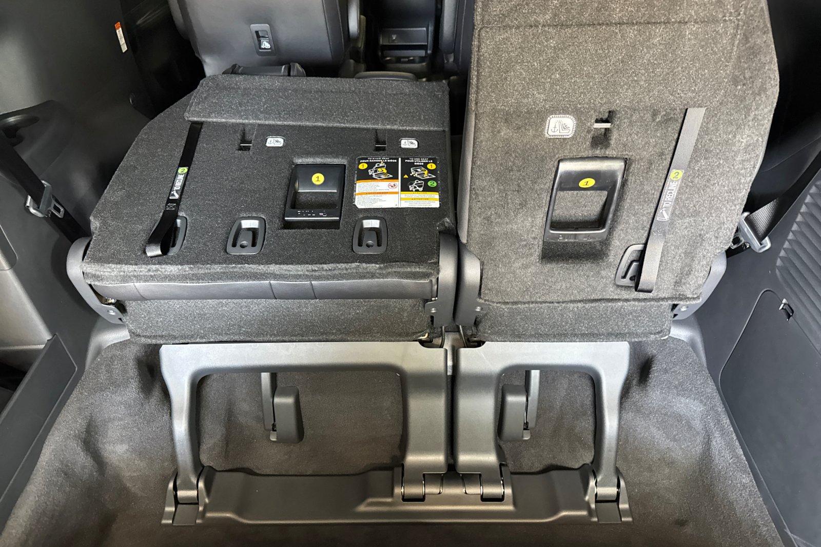 New 2026 Toyota Sienna XLE Woodland Edition AWD/4WD image 19