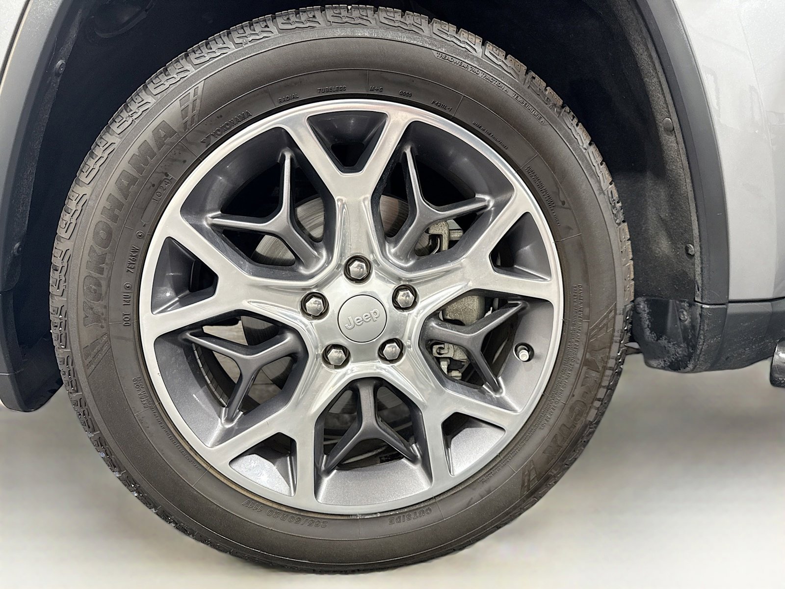 Used 2020 Jeep Grand Cherokee Limited image 21