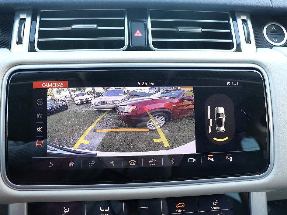 Used 2019 Land Rover Range Rover HSE image 30