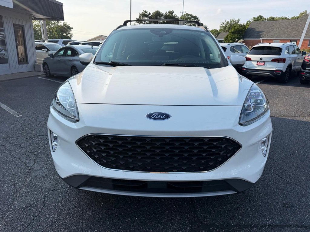 Used 2022 Ford Escape Titanium AWD/4WD image 3