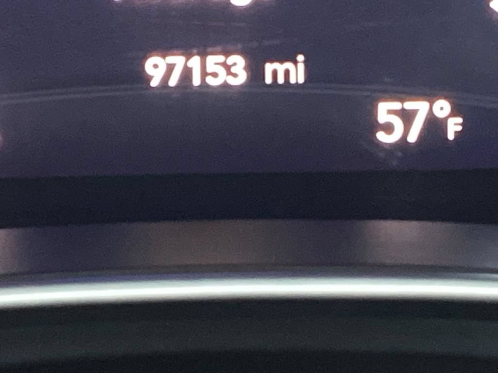Used 2018 Chrysler Pacifica Touring-L Plus w/ S Appearance Package FWD image 4