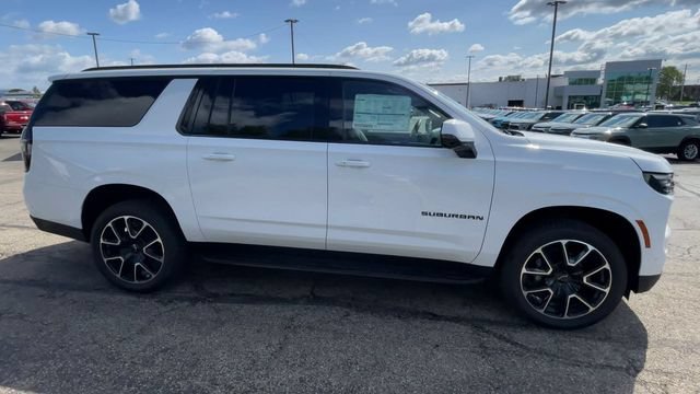 New 2026 Chevrolet Suburban RST w/ Comfort Package AWD/4WD image 3