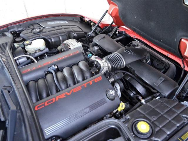 Used 2004 Chevrolet Corvette Coupe w/ Preferred Equipment Group image 21