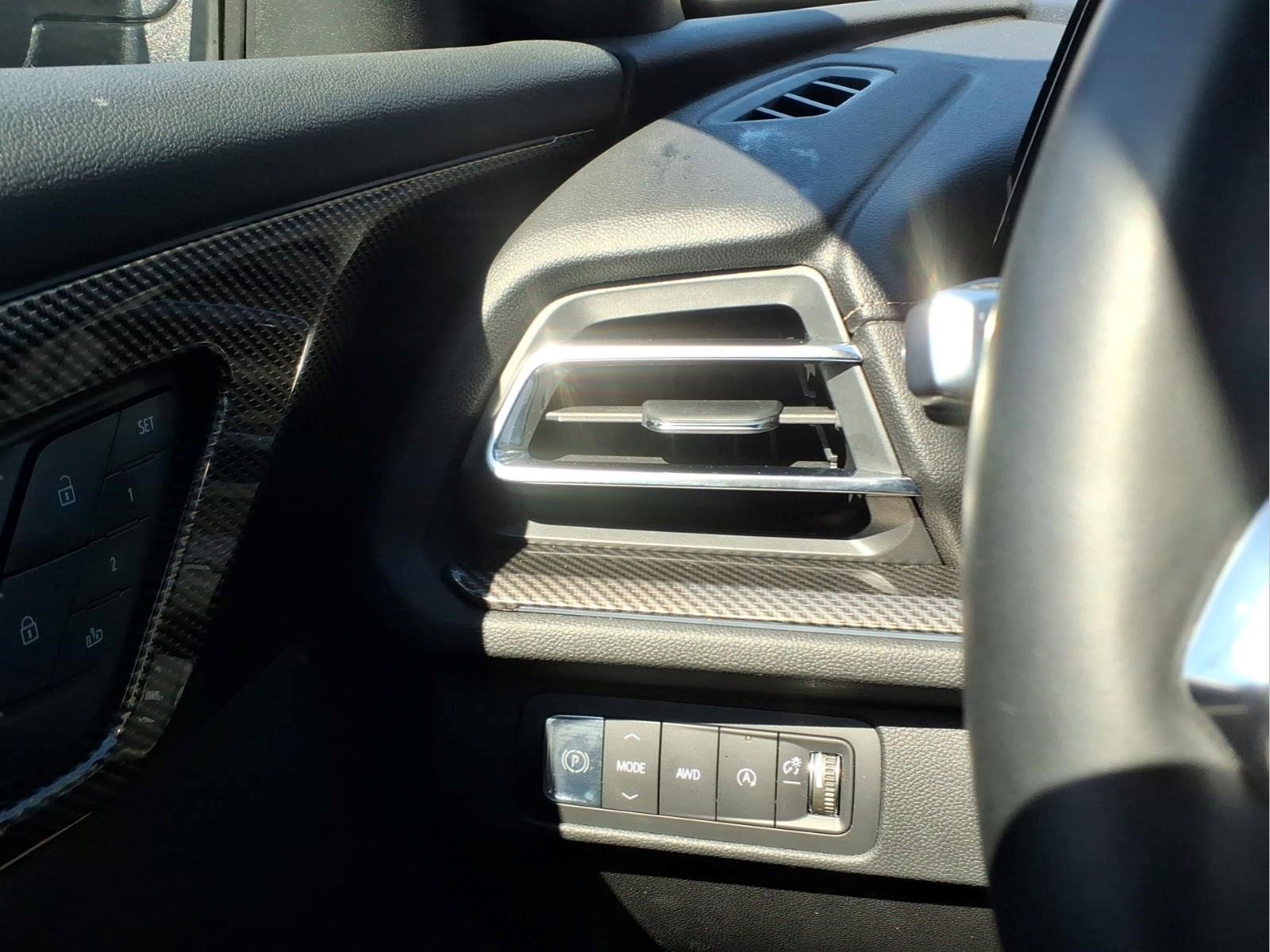 Used 2025 Chevrolet Traverse High Country w/ LPO, Floor Liner Package AWD/4WD image 22