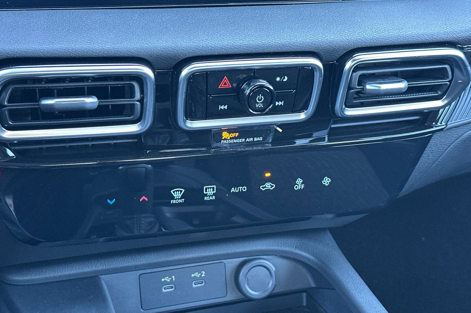 New 2026 Nissan Sentra SV w/ Floor Mat Package FWD image 16