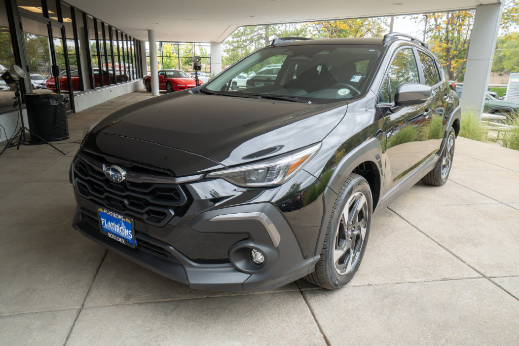 Used 2025 Subaru Crosstrek 2.5i Limited w/ Crosstrek Mirror Package AWD/4WD image 3