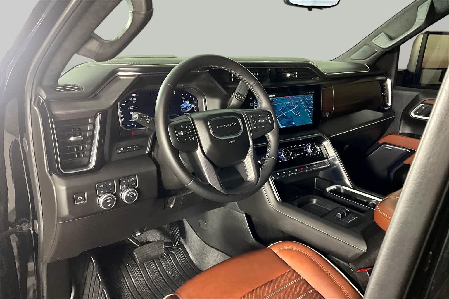 Certified 2025 GMC Sierra 3500 Denali Ultimate AWD/4WD image 17