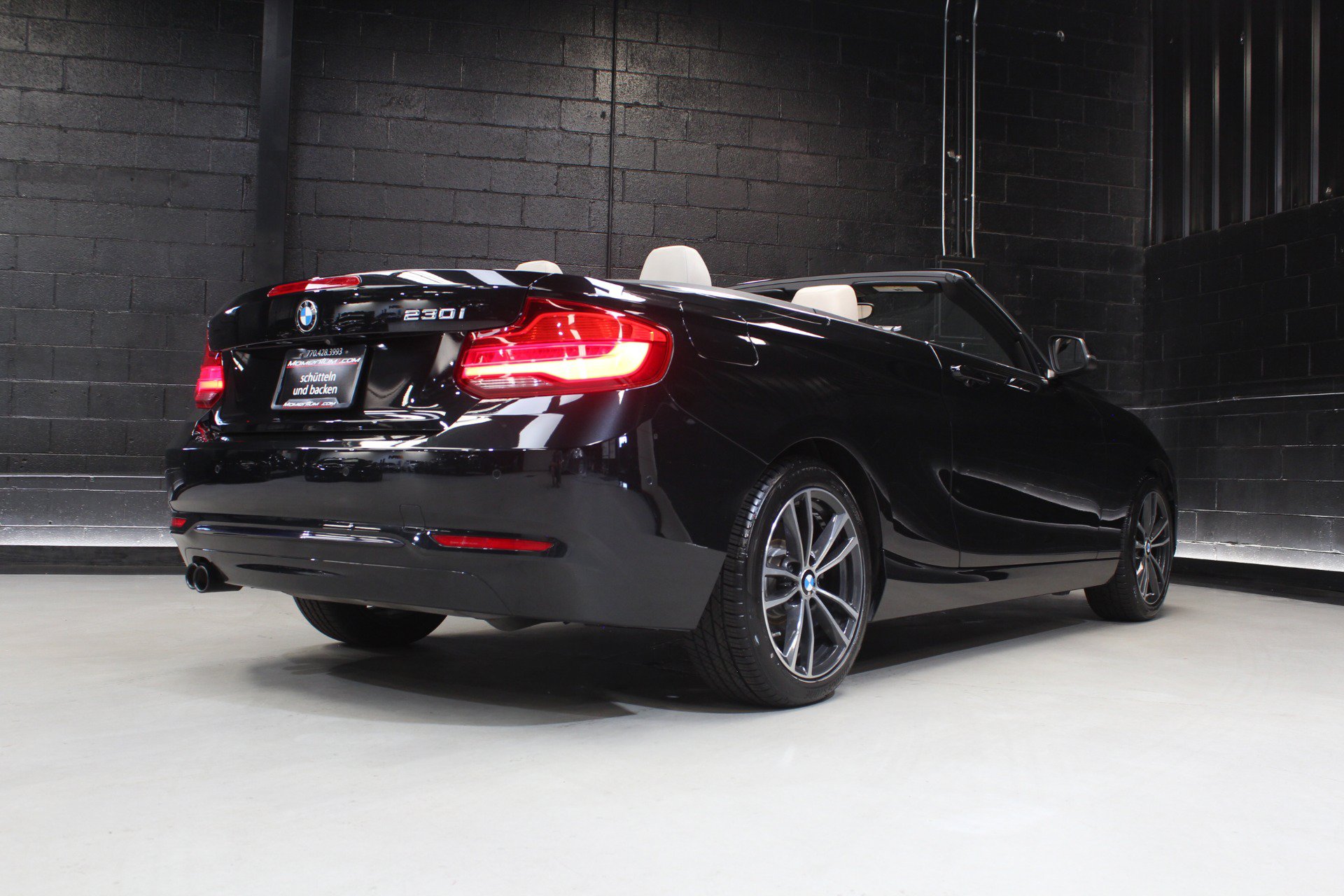 Used 2018 BMW 230i Convertible RWD image 18