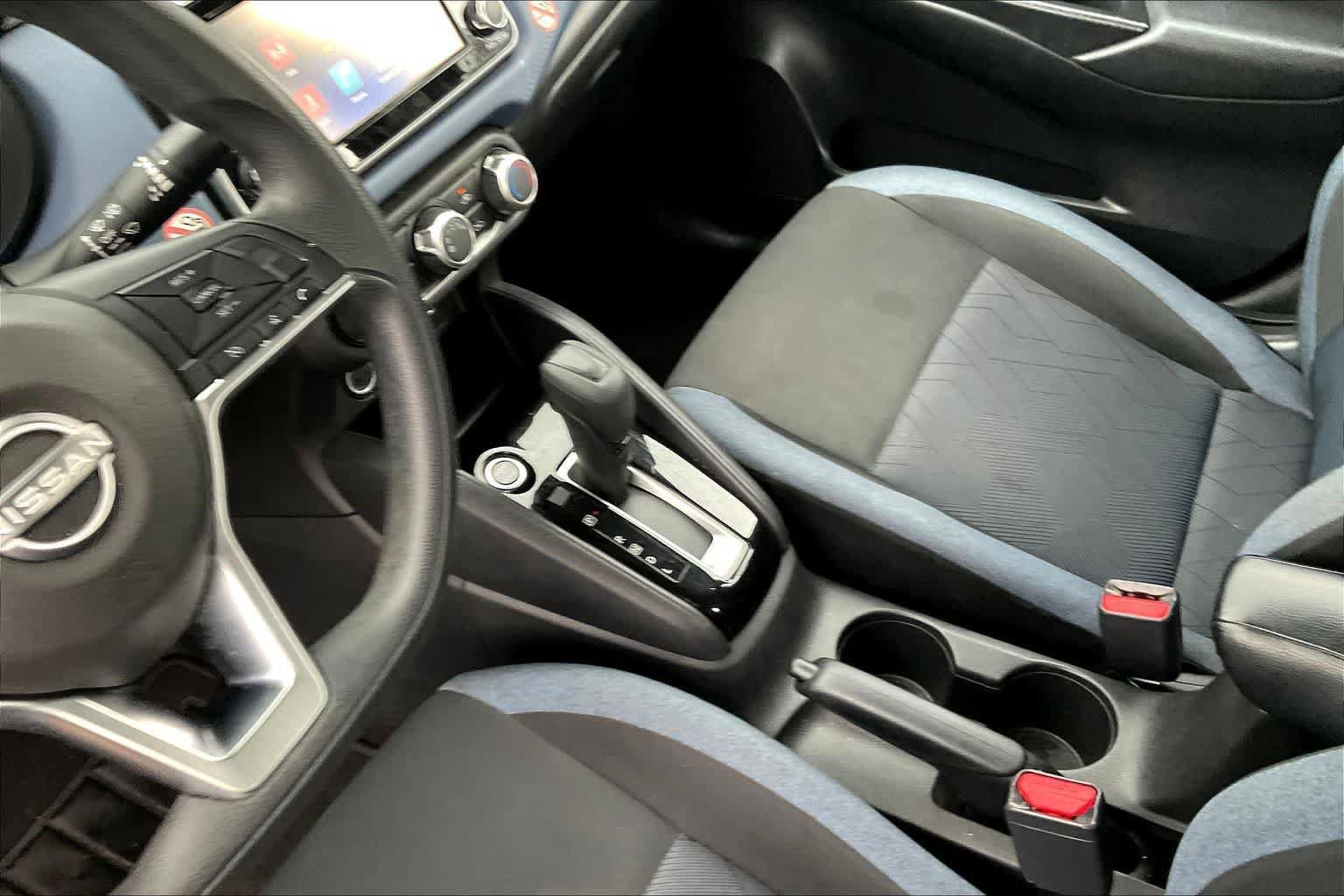 Used 2023 Nissan Versa SV FWD image 16