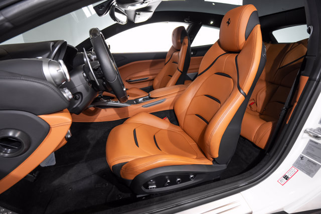 Used 2018 Ferrari GTC4Lusso AWD/4WD image 4