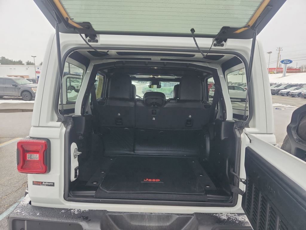 Used 2021 Jeep Wrangler Unlimited Sahara image 22