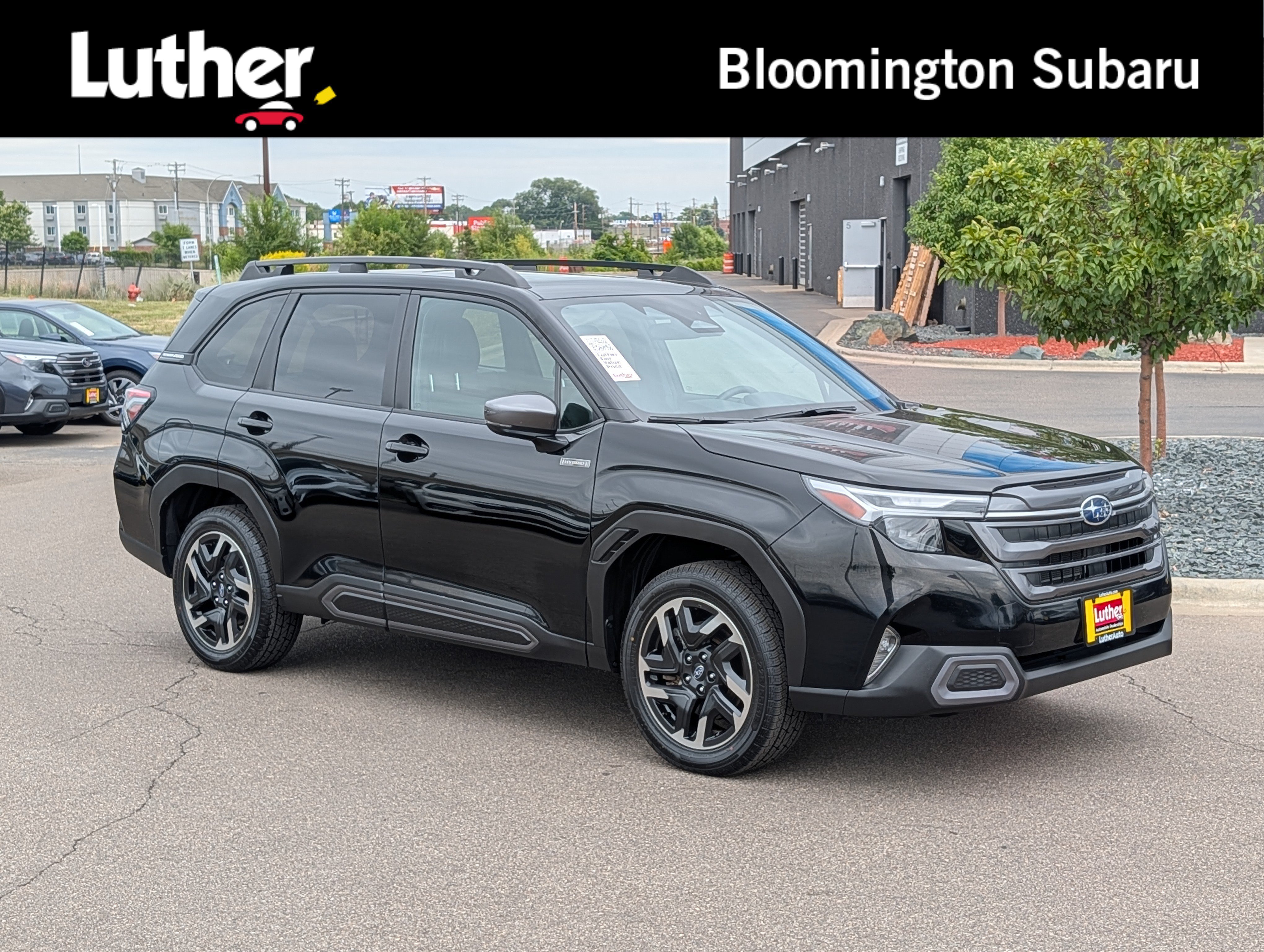 Used 2025 Subaru Forester Limited AWD/4WD image 1