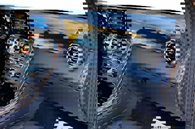 Certified 2022 Mercedes-Benz GLC 300 4MATIC image 29