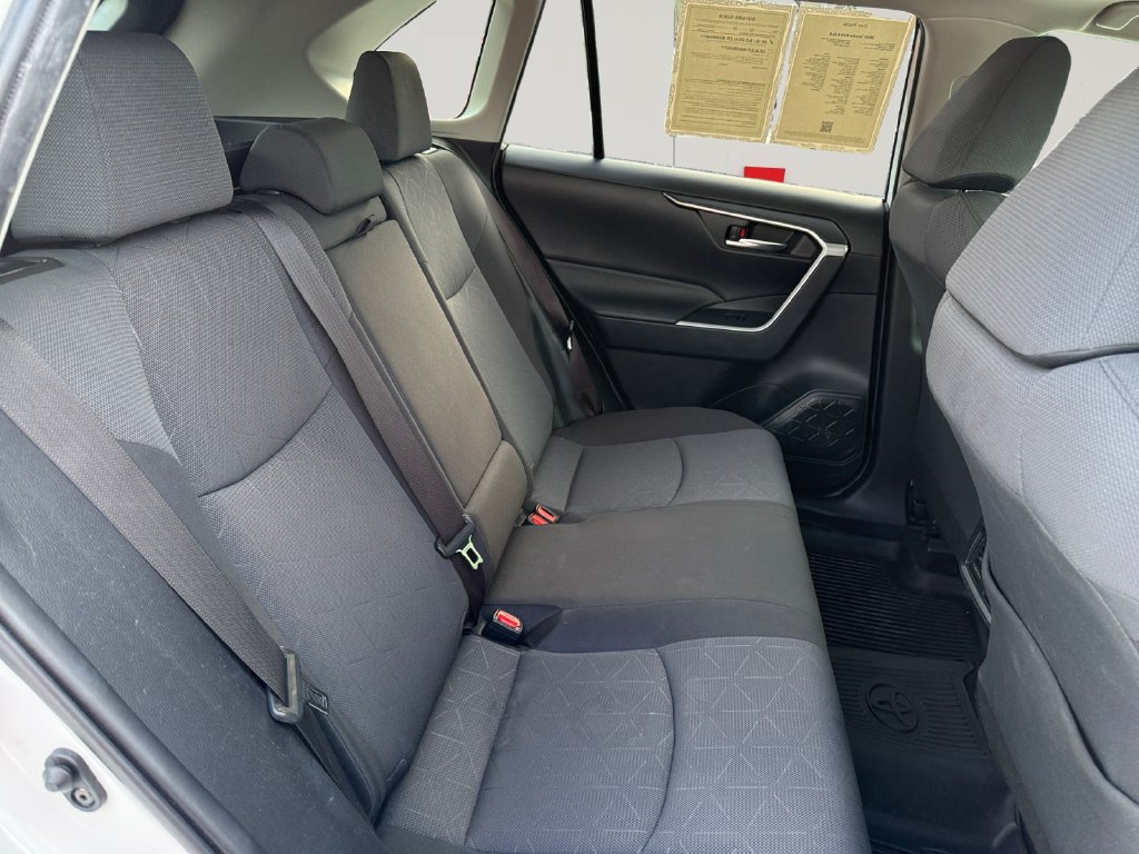 Used 2019 Toyota RAV4 XLE w/ Convenience Package AWD/4WD image 17