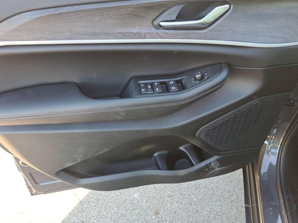 New 2026 Jeep Grand Cherokee L Laredo image 23