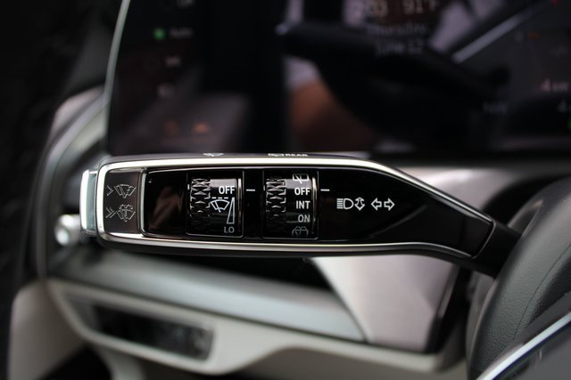 New 2026 Cadillac Vistiq Sport image 20