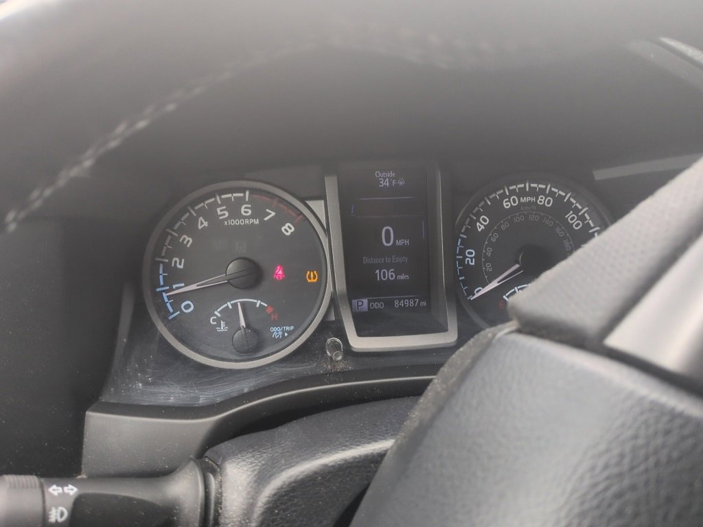 Used 2017 Toyota Tacoma TRD Off-Road image 12