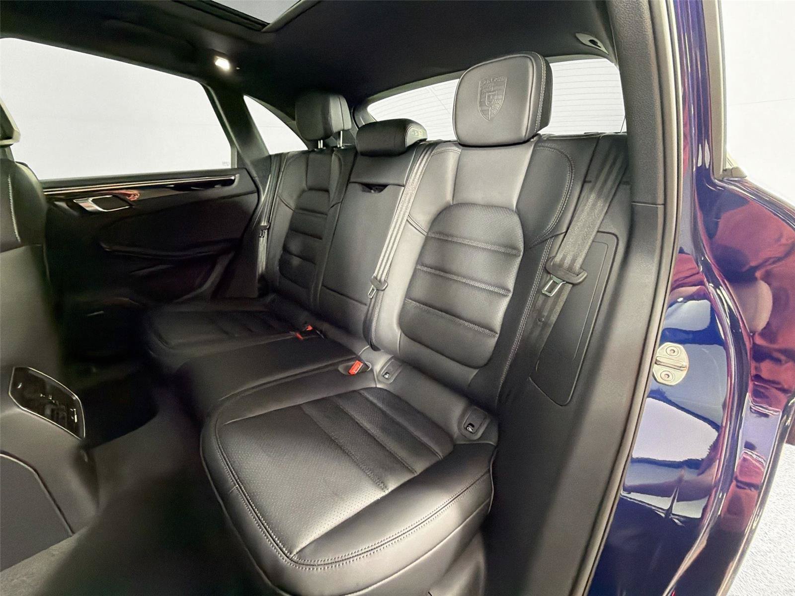 Certified 2026 Porsche Macan Turbo AWD/4WD image 26