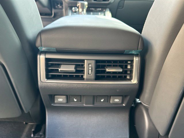 Used 2024 Lexus GX 550 AWD/4WD image 15