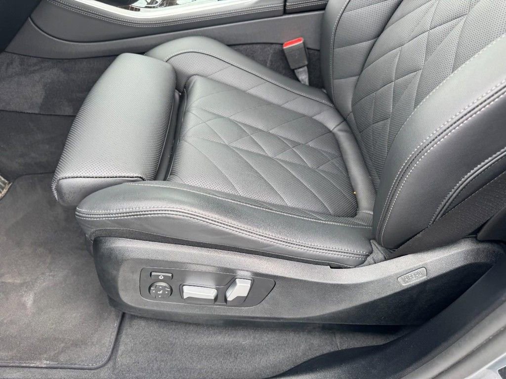 Used 2026 BMW X5 xDrive40i image 15