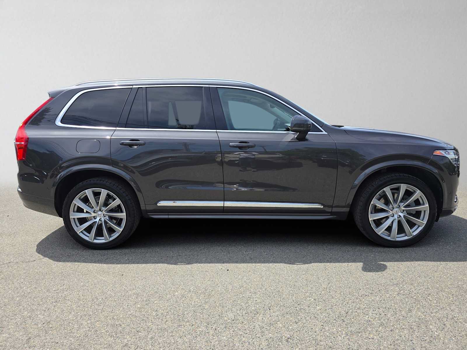 Certified 2023 Volvo XC90 B6 Ultimate w/ Lounge Package AWD/4WD image 4