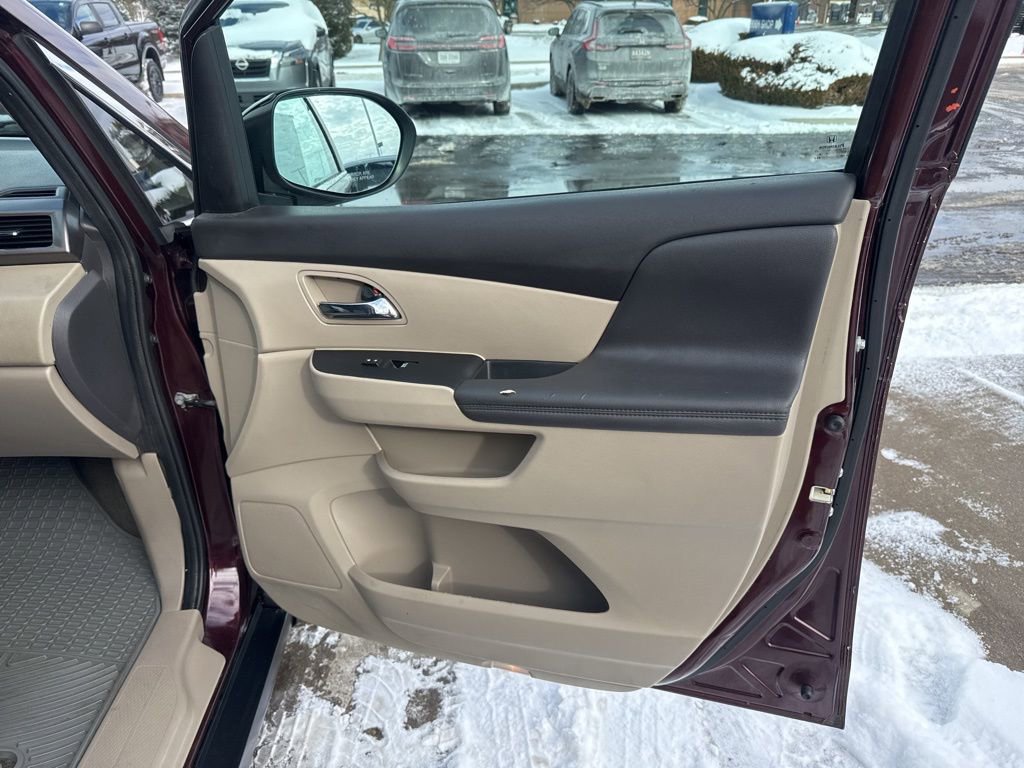 Used 2015 Honda Odyssey LX image 36