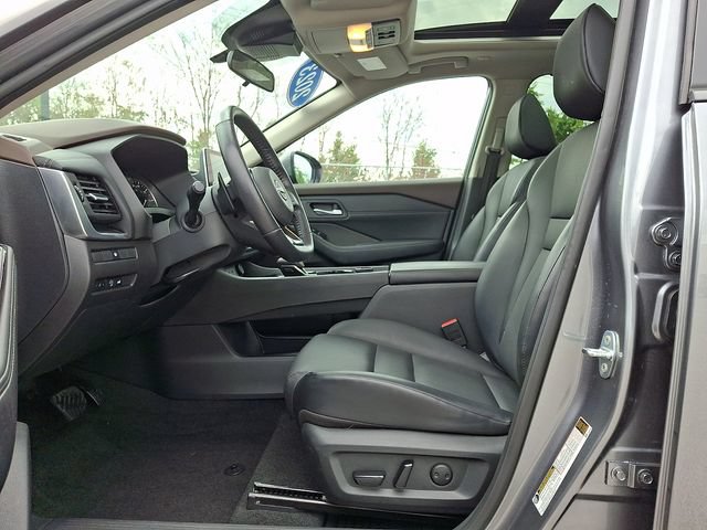 Used 2023 Nissan Rogue SV w/ SV Premium B Package AWD/4WD image 15