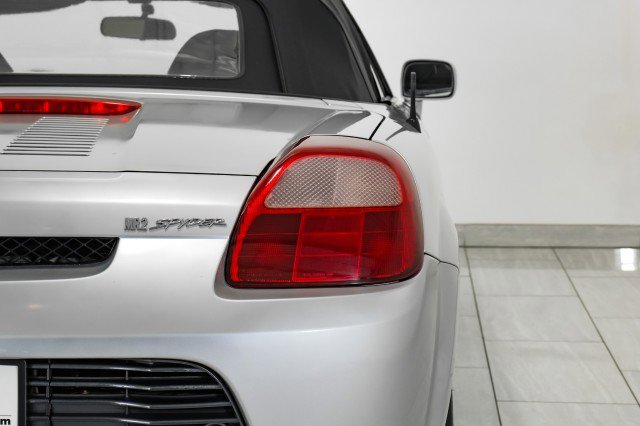 Used 2002 Toyota MR2 AUTOMATIC LEATHER SEATS CRUISE image 34