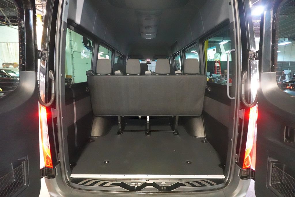 Used 2025 Mercedes-Benz Sprinter 2500 image 21