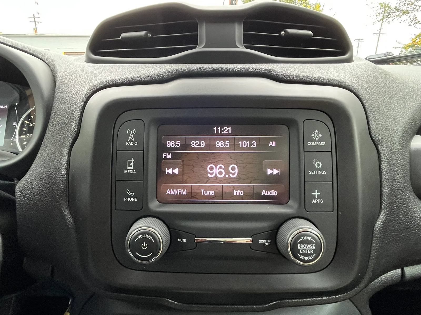 Used 2020 Jeep Renegade Sport AWD/4WD image 15