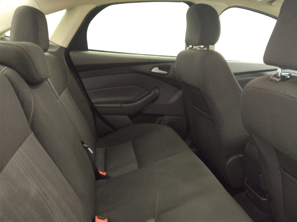 Used 2017 Ford Focus SEL image 19