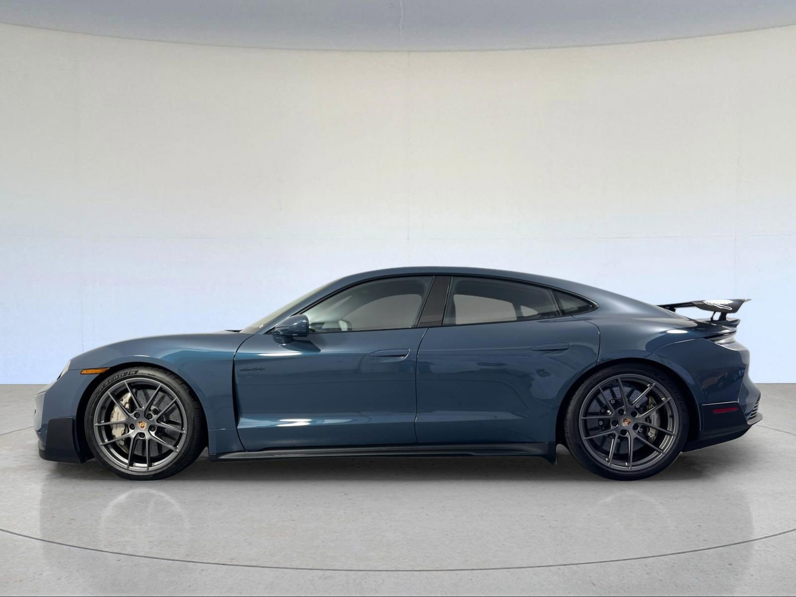 Certified 2025 Porsche Taycan Turbo GT image 2