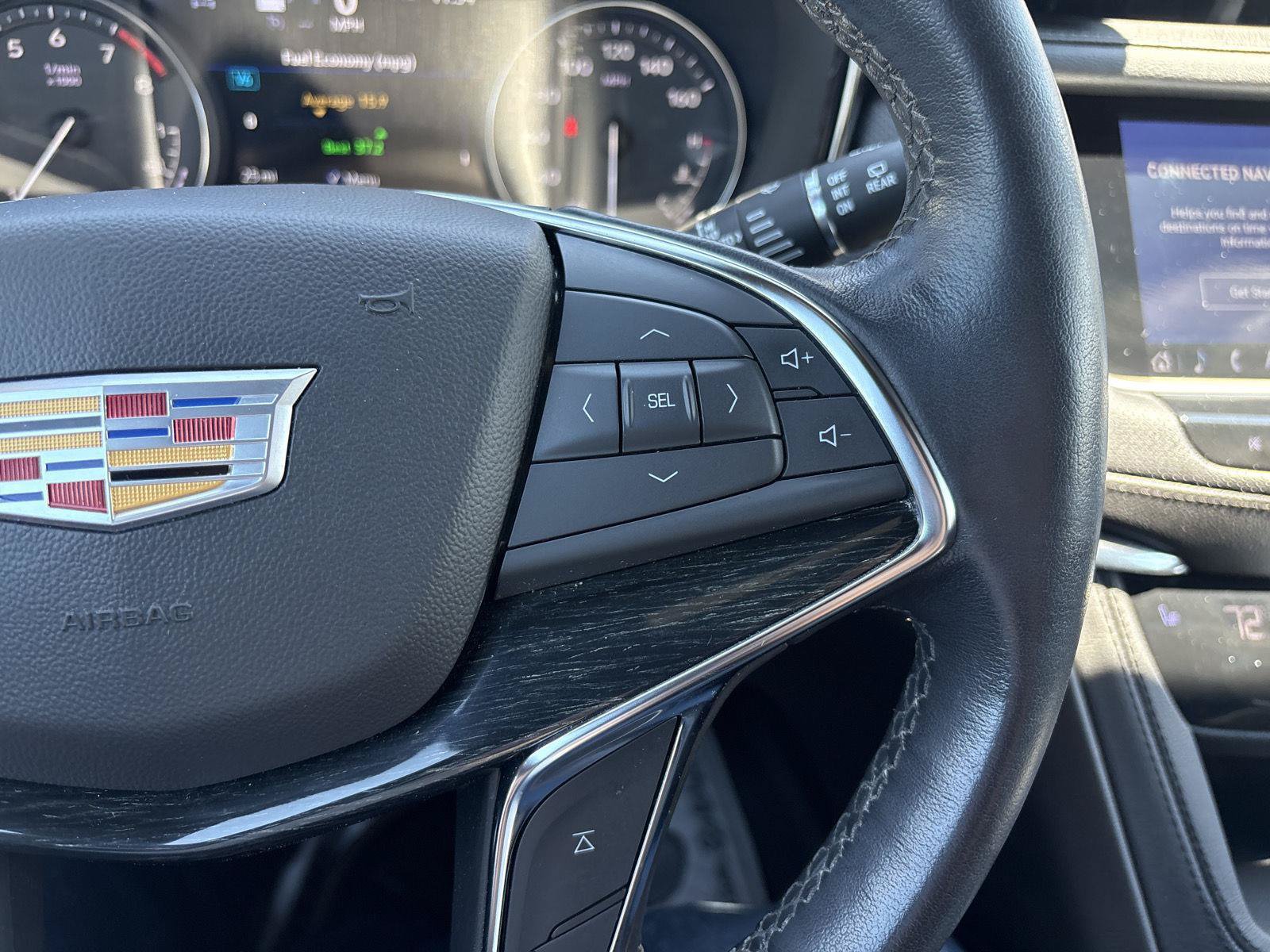 Used 2022 Cadillac XT5 Premium Luxury w/ Technology Package AWD/4WD image 17
