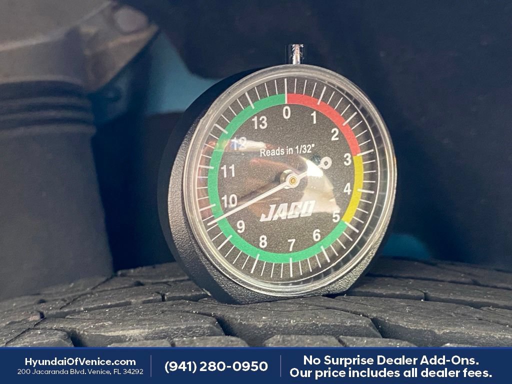 Used 2022 Toyota Prius LE FWD image 42
