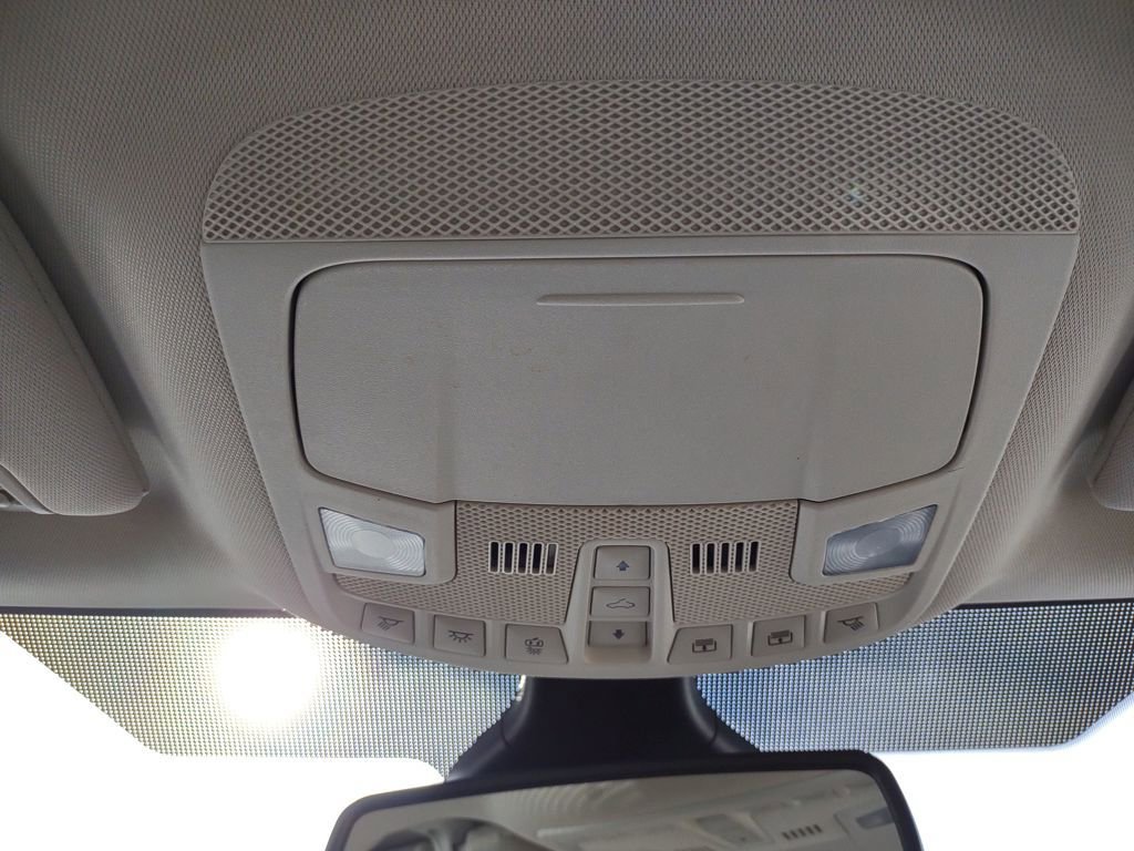 Used 2022 Ford Edge Titanium w/ Class II Trailer Tow Package image 35