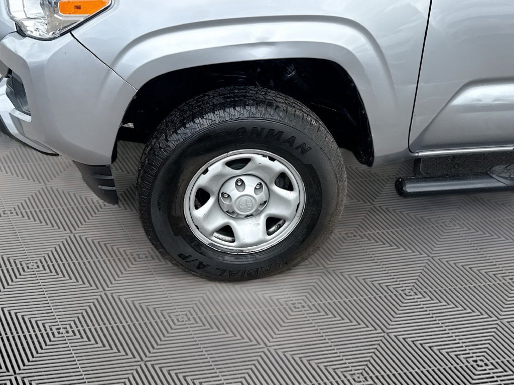 Used 2021 Toyota Tacoma SR AWD/4WD image 34