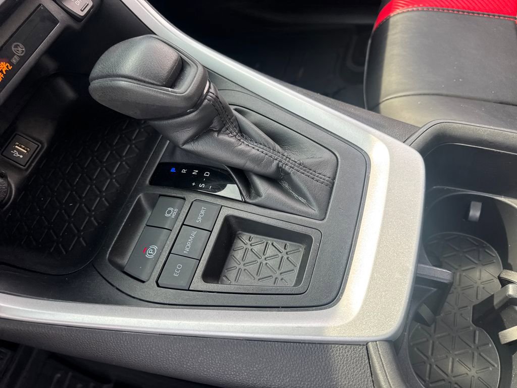 Used 2023 Toyota RAV4 XLE FWD image 19