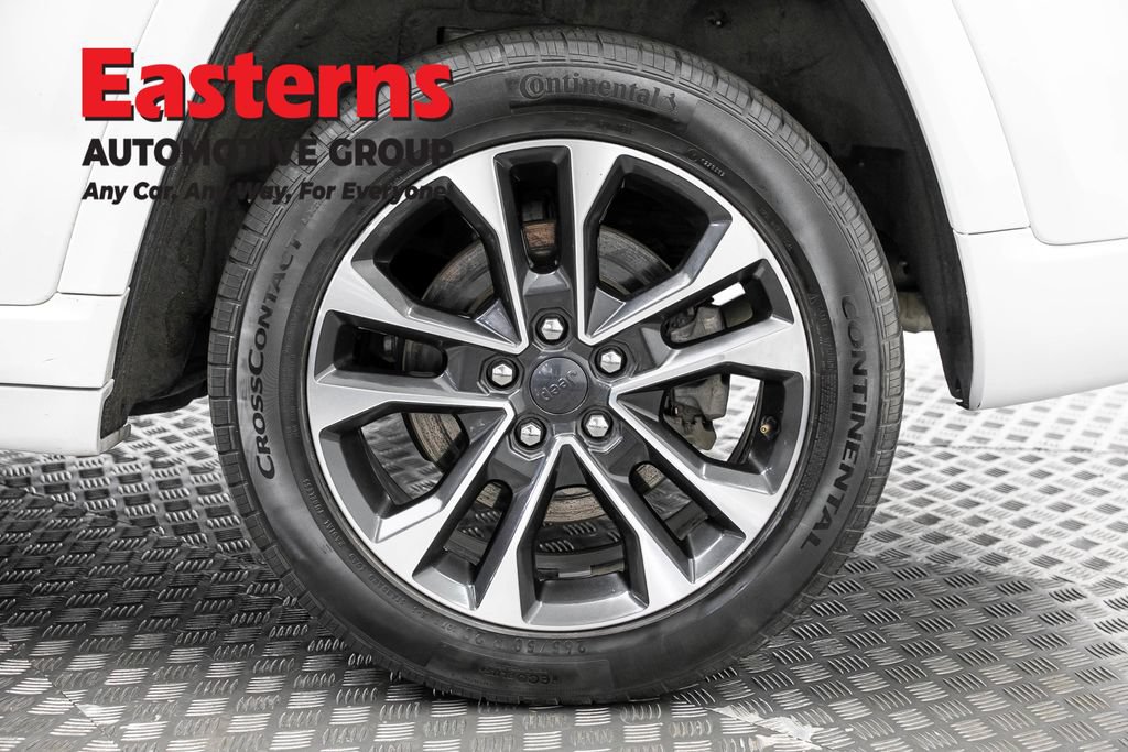 Used 2022 Jeep Grand Cherokee Overland AWD/4WD image 37