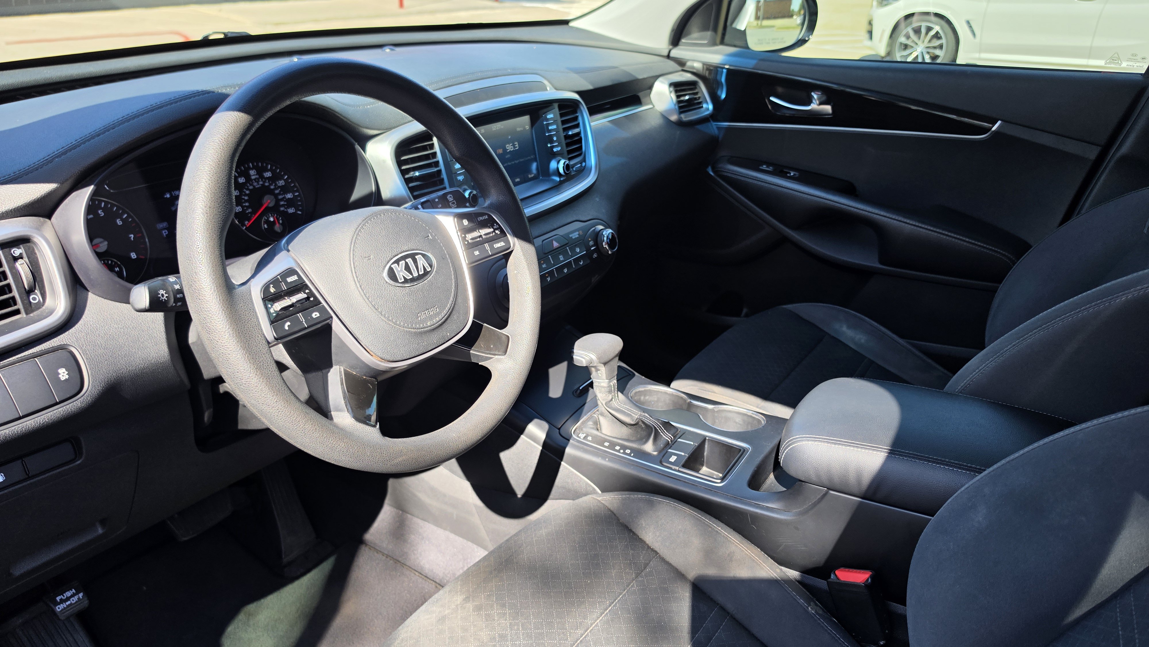 Used 2020 Kia Sorento L FWD image 25