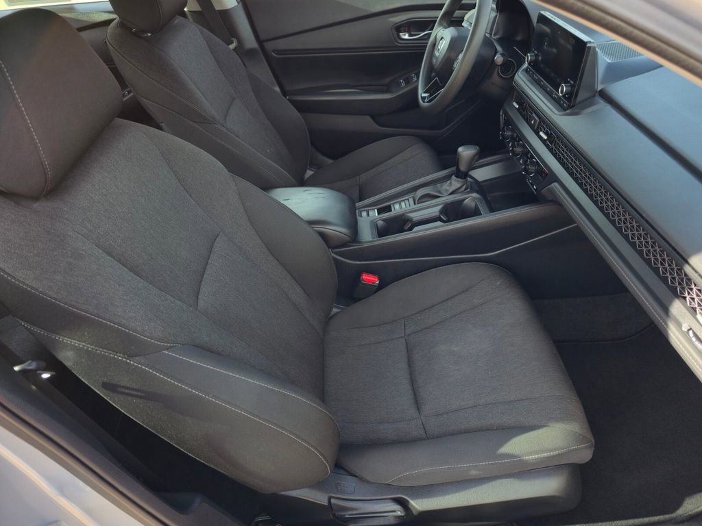 Used 2023 Honda Accord EX image 31