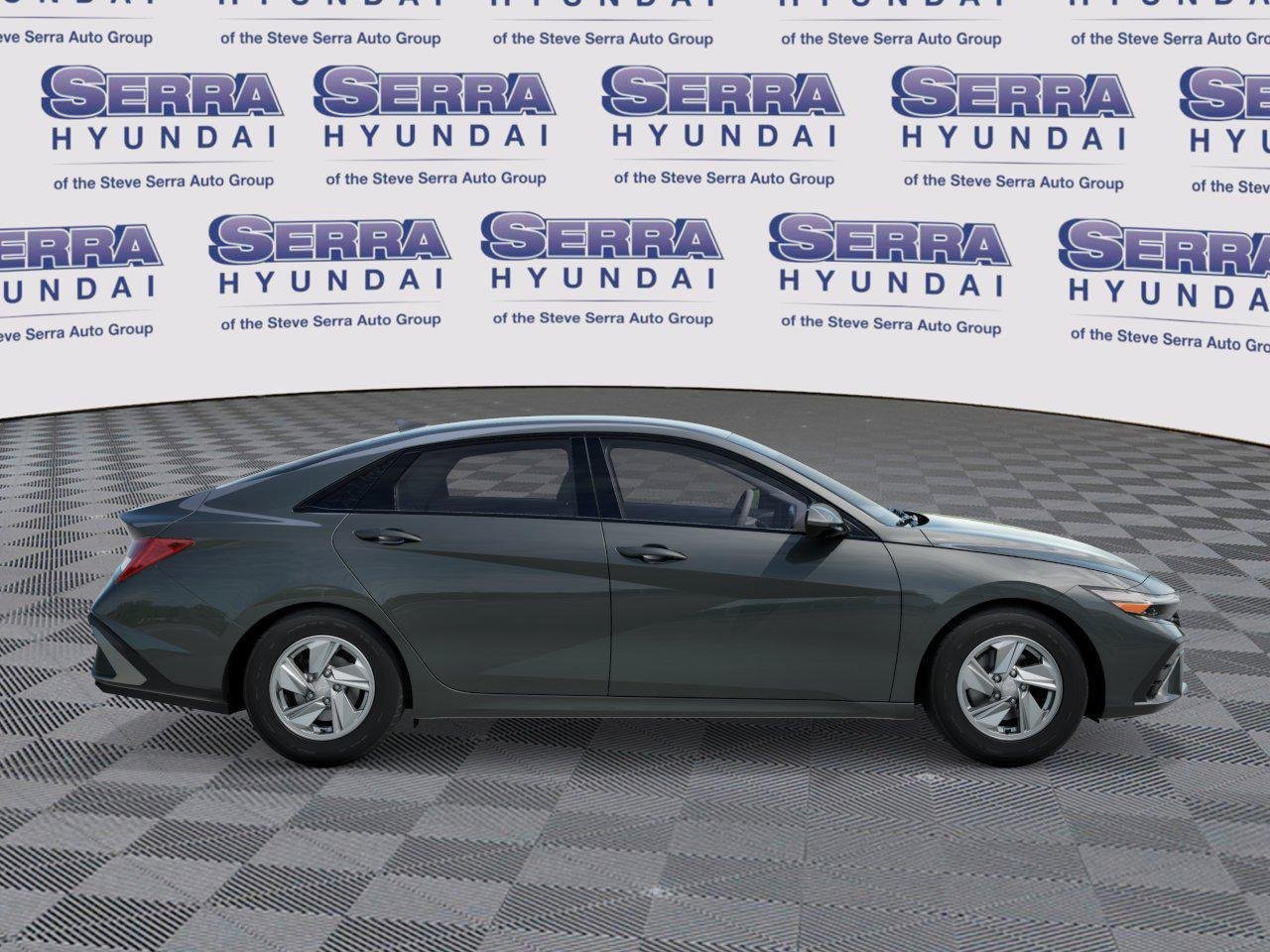 New 2026 Hyundai Elantra SE FWD image 13