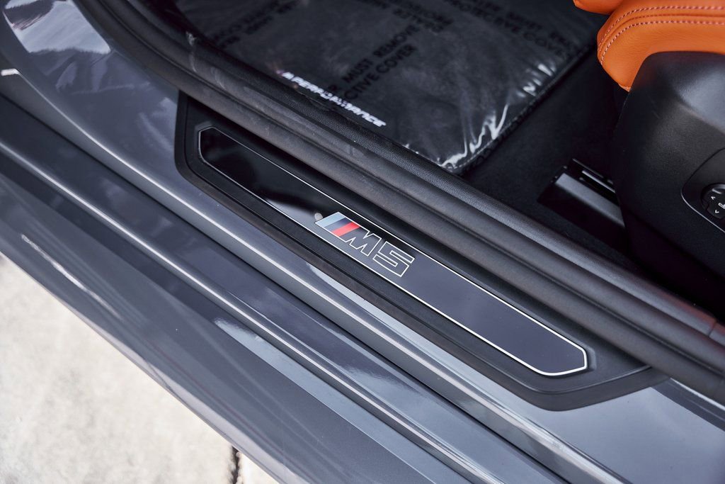 Used 2026 BMW M5 w/ Executive Package image 42
