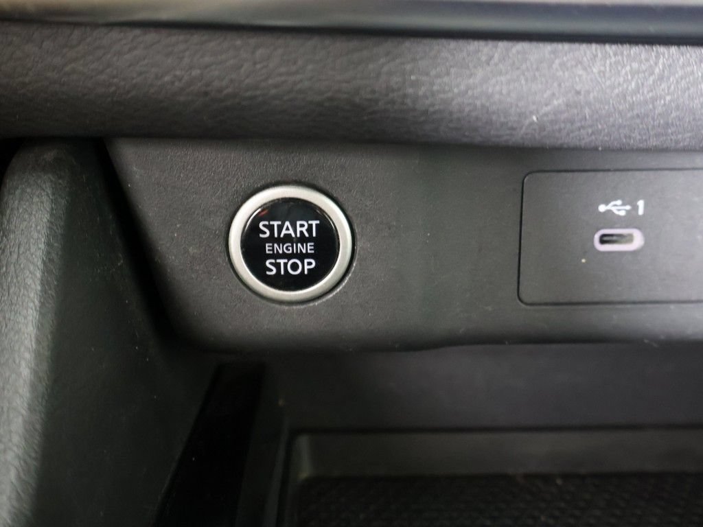Used 2023 Nissan Rogue SV AWD/4WD image 33