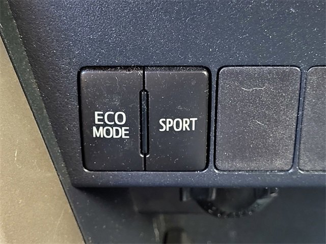 Used 2013 Toyota RAV4 XLE image 14