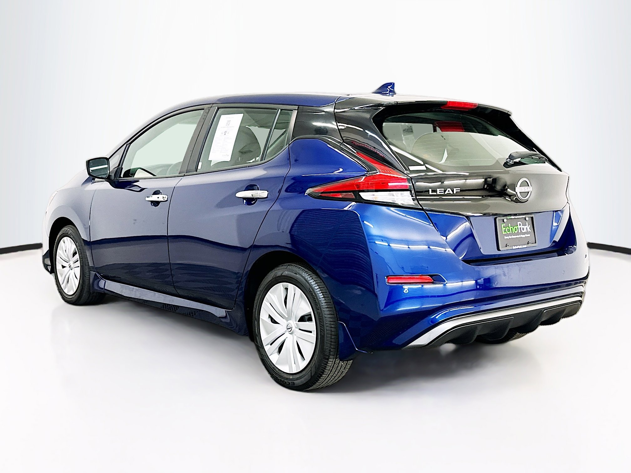 Used 2025 Nissan Leaf S FWD image 5