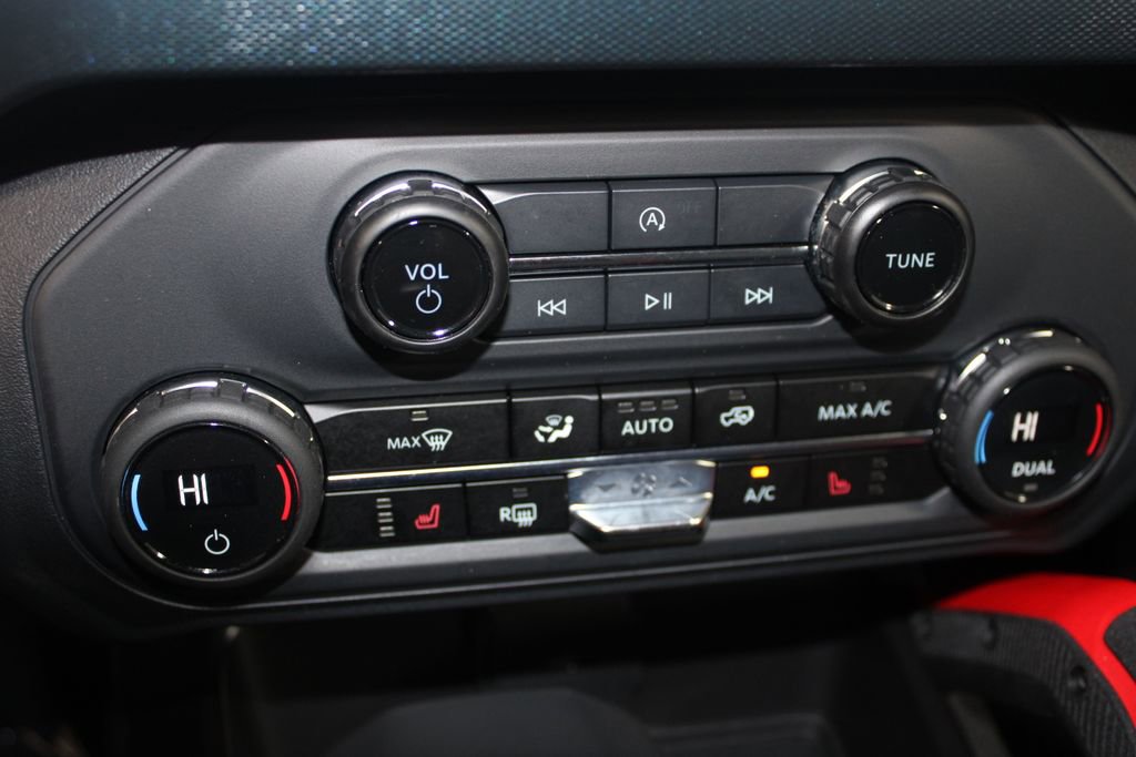 Used 2024 Ford Bronco Heritage Edition image 40