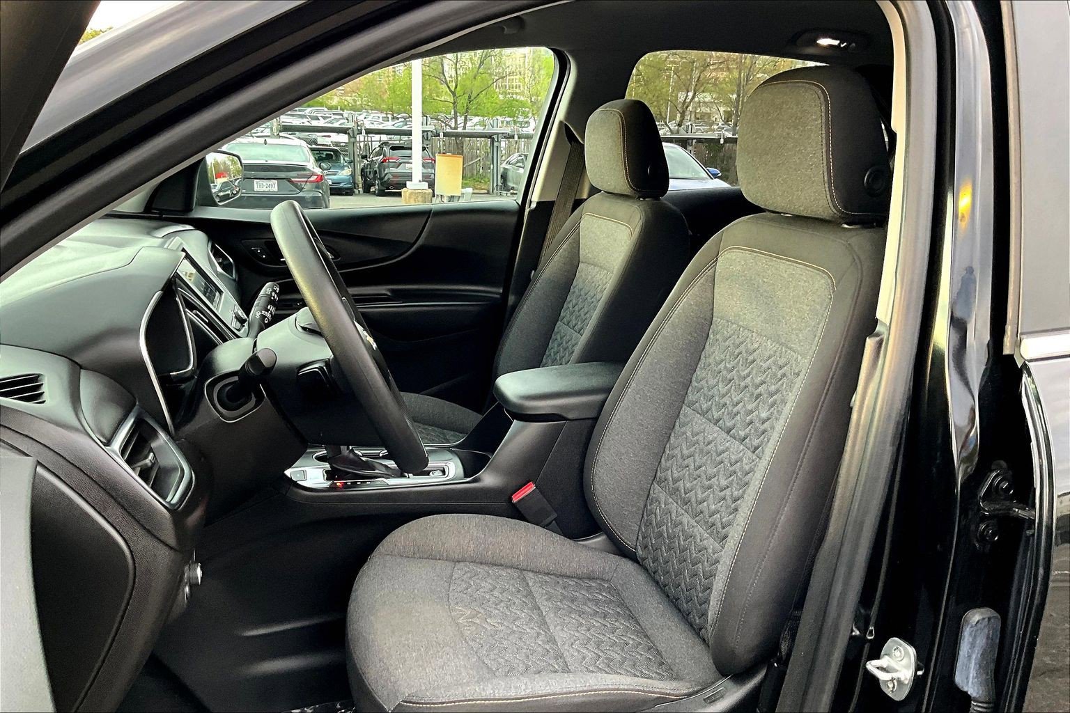 Used 2022 Chevrolet Equinox LT image 23