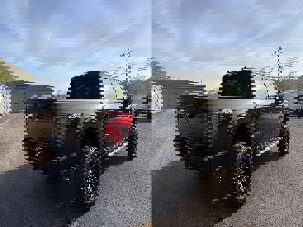 Used 2025 Ford F150 XLT w/ Equipment Group 301A Standard image 4