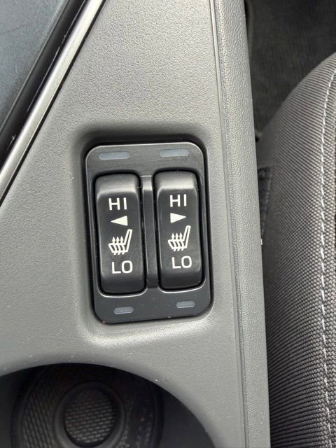 Used 2025 Subaru Crosstrek 2.0i Premium image 13