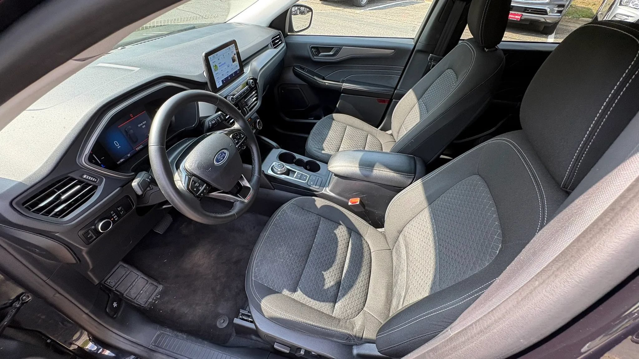 Used 2023 Ford Escape Active AWD/4WD image 30